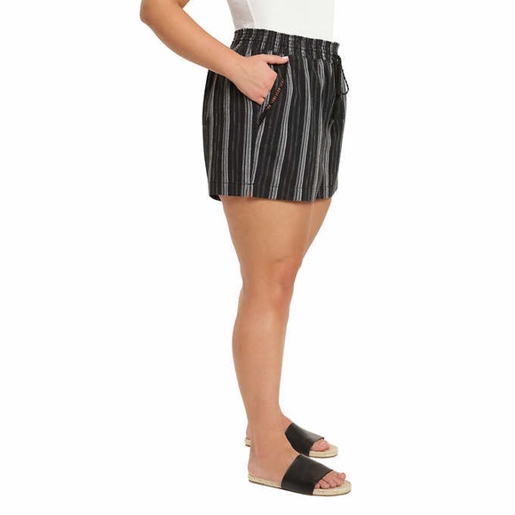 Briggs Women’s Linen Blend Short - Picture 4 of 6